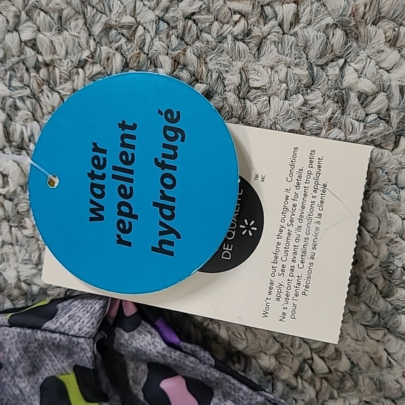 4T one piece splash suit. - Picture 2 of 3